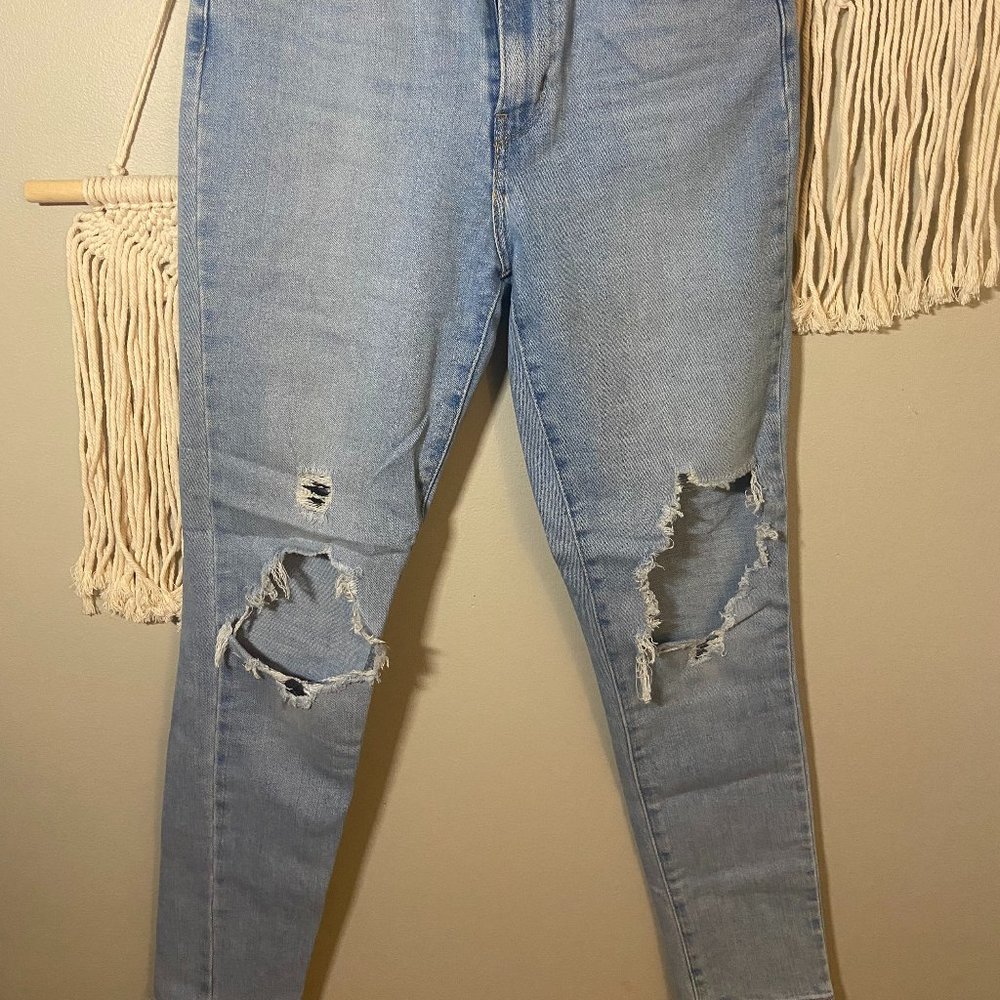 Levi's 721 Light-Washed, High Waisted Skinny Ripped Jeans - Picture 7 of 7